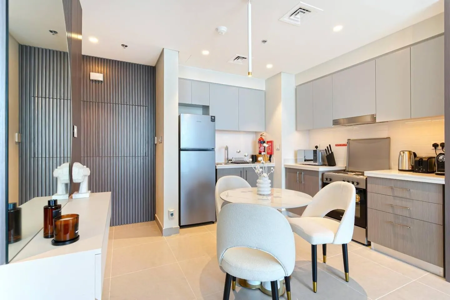 Sky-High Downtown 1Br Steps From Burj Khalifa Apartment Dubai