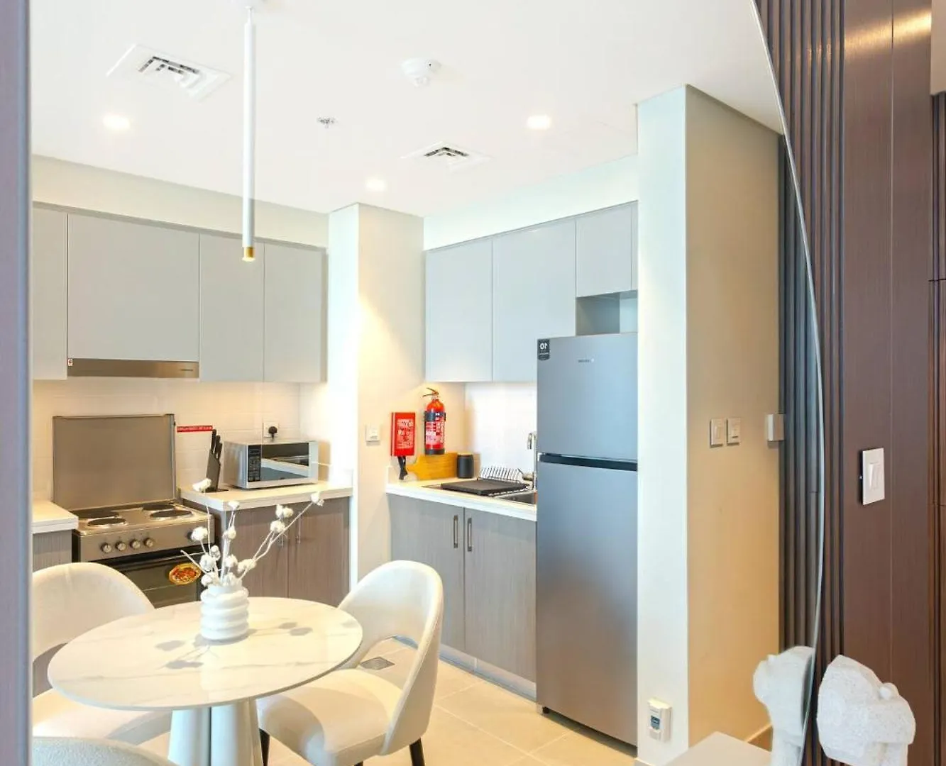 Sky-High Downtown 1Br Steps From Burj Khalifa Apartment Dubai