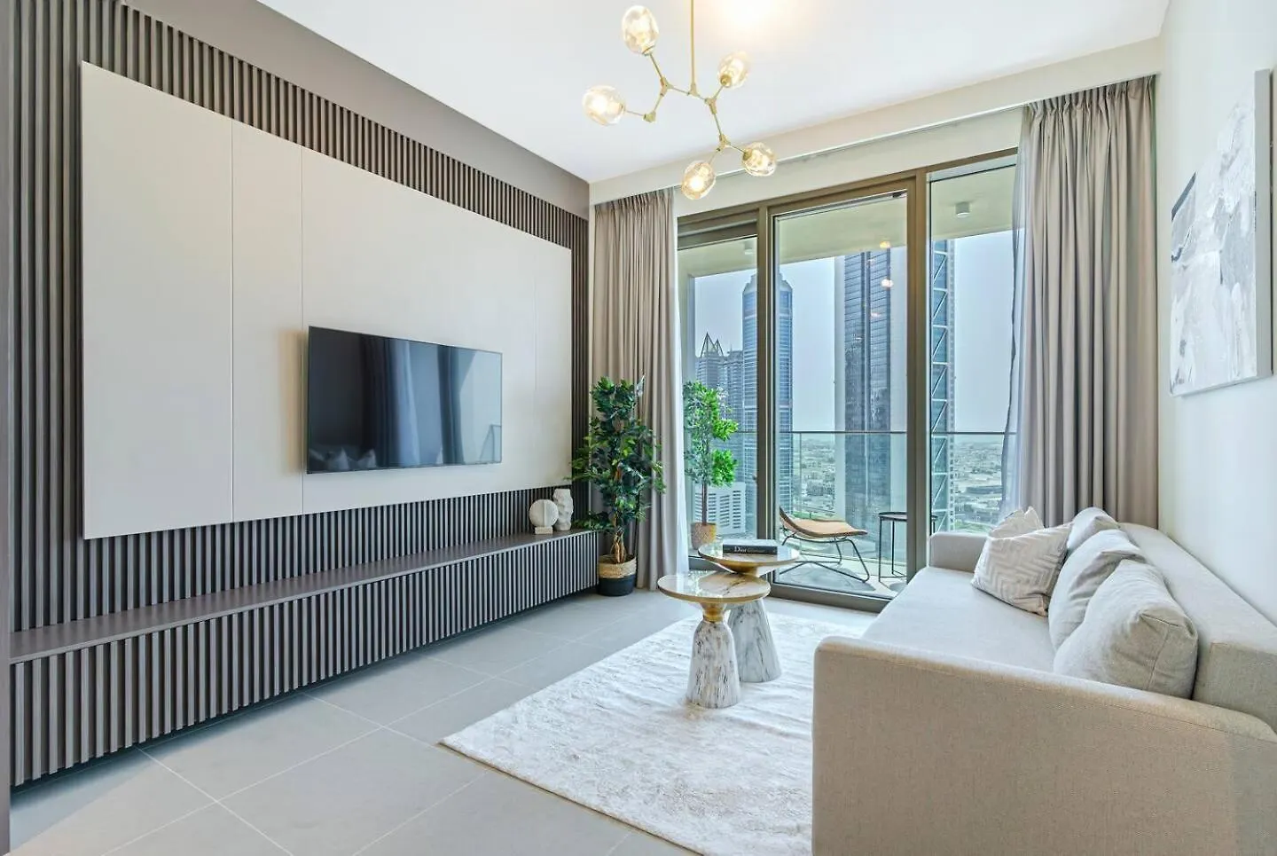 Sky-High Downtown 1Br Steps From Burj Khalifa Apartment Dubai